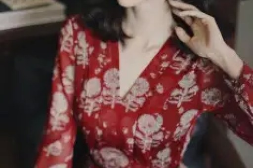 景甜风波升级！被扒签协议后卖豪宅过往争议翻出央视都出手整顿